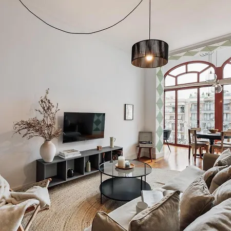 Zamora - 3 Bedrooms In Eixample Esquerra Apartment *
