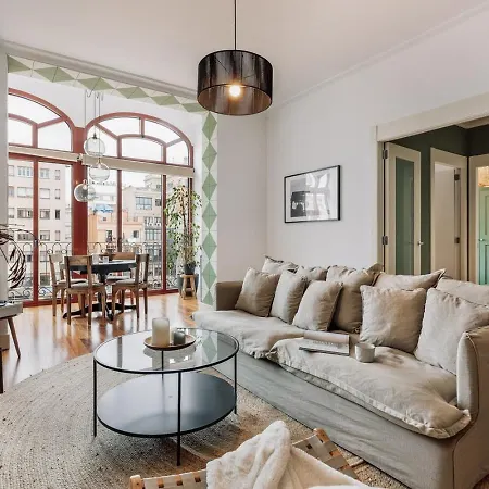 Apartment Zamora - 3 Bedrooms In Eixample Esquerra Barcelona
